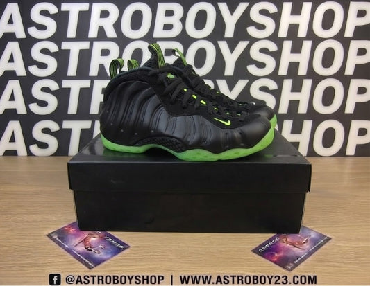 FOAMPOSITE BLACK VOLT 2025 EN CAJA