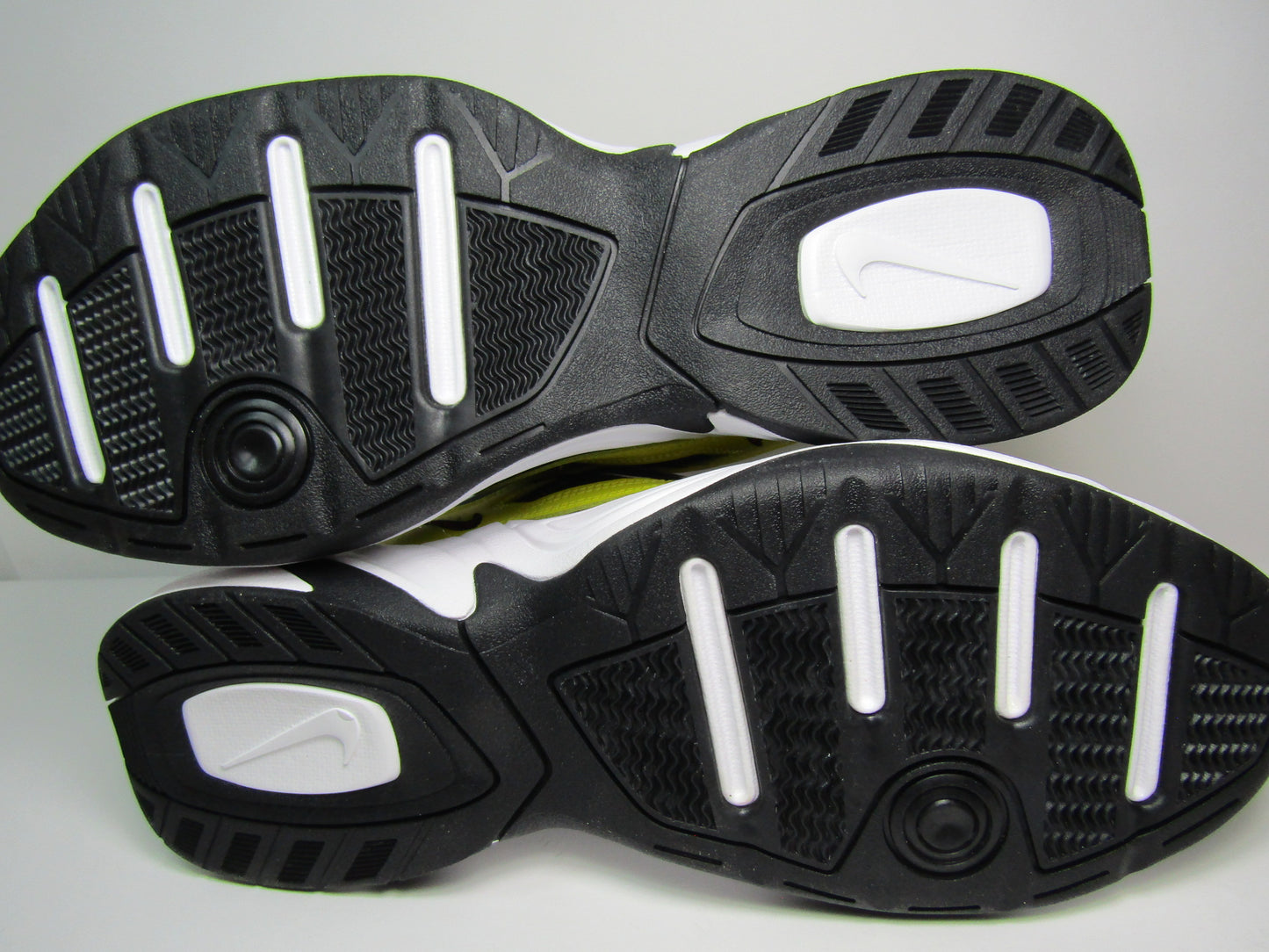 NIKE M2K TEKNO YELLOW EN CAJA