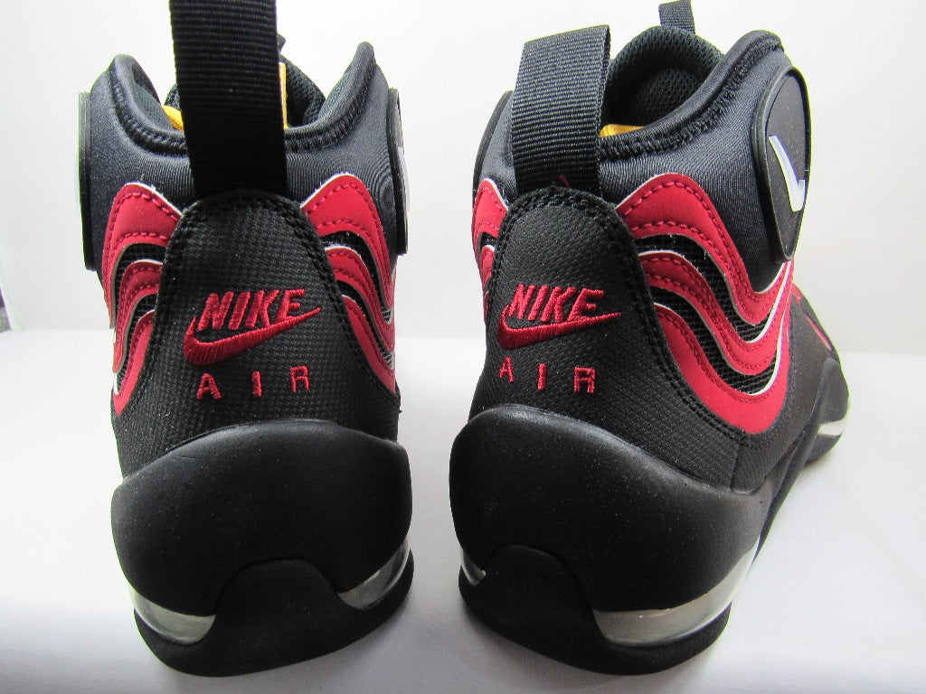 NIKE BAKIN VARSITY RED EN CAJA (2026)