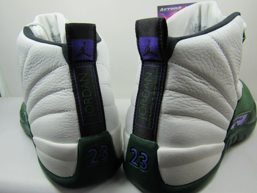 JORDAN 12 BUCKS GREEN EN CAJA