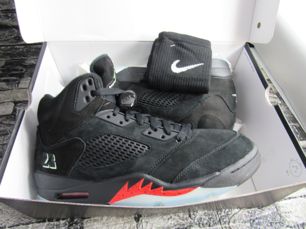 JORDAN 5 HALLOWEN GLOW IN THE DARK EN CAJA