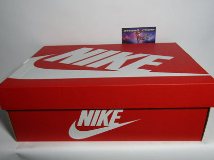 NIKE DUNK LOW BLACK AND WHITE EN CAJA