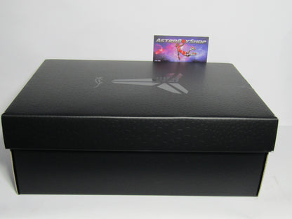 KOBE 8 HALO WHITE KIDS EN CAJA (24.5 CM)