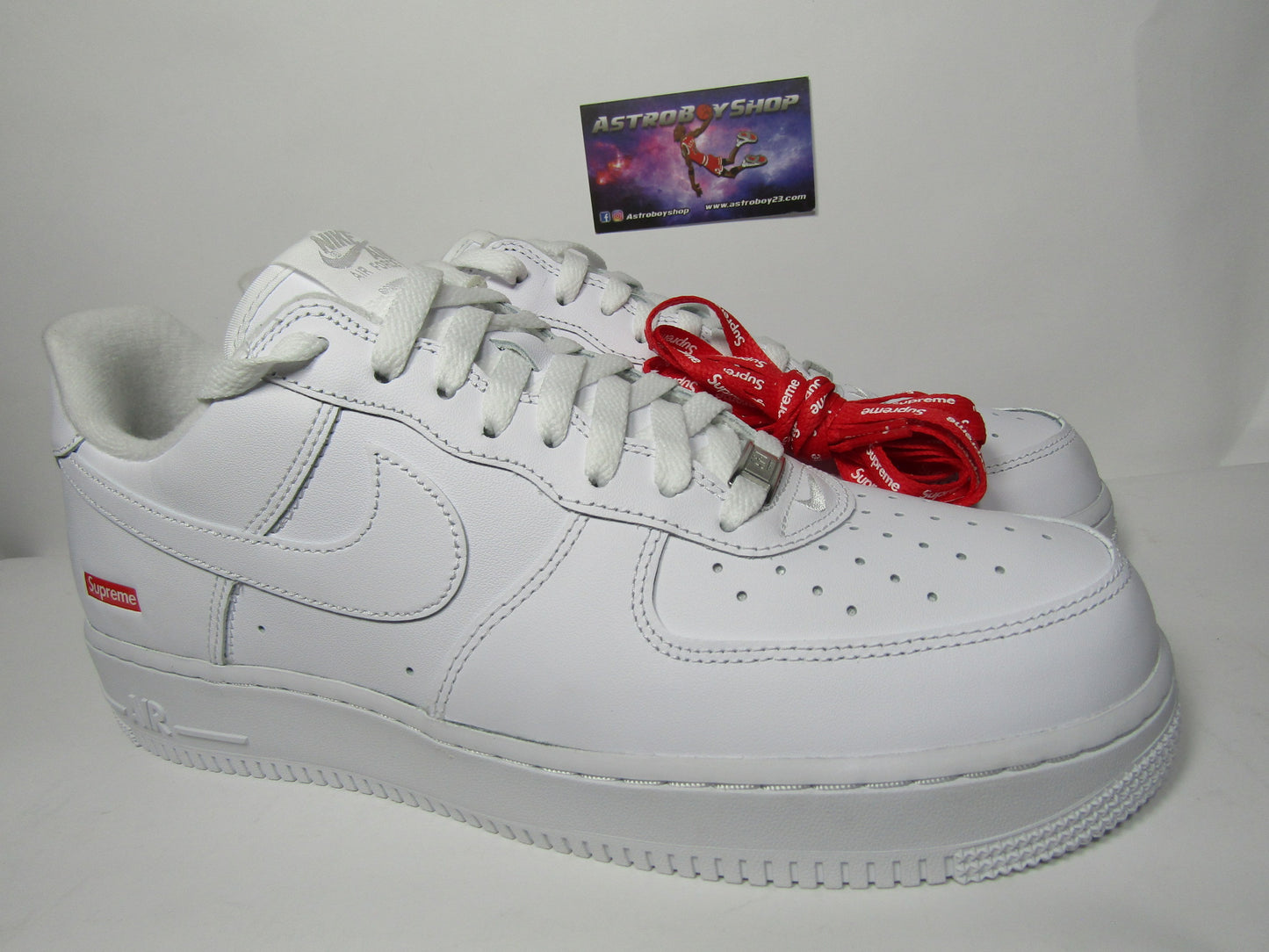 NIKE AF1 X SUPREME WHITE CON EXTRA LACES EN CAJA