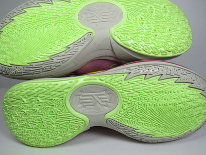 KYRIE LOW 5 WORLD 1 EN CAJA NIKE