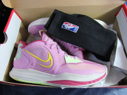 KYRIE LOW 5 WORLD 1 EN CAJA NIKE