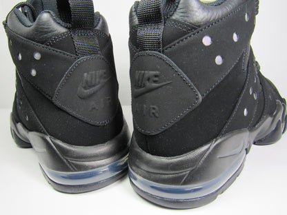 BARKLEY CB94 TRYPLE BLACK 2025 EN CAJA
