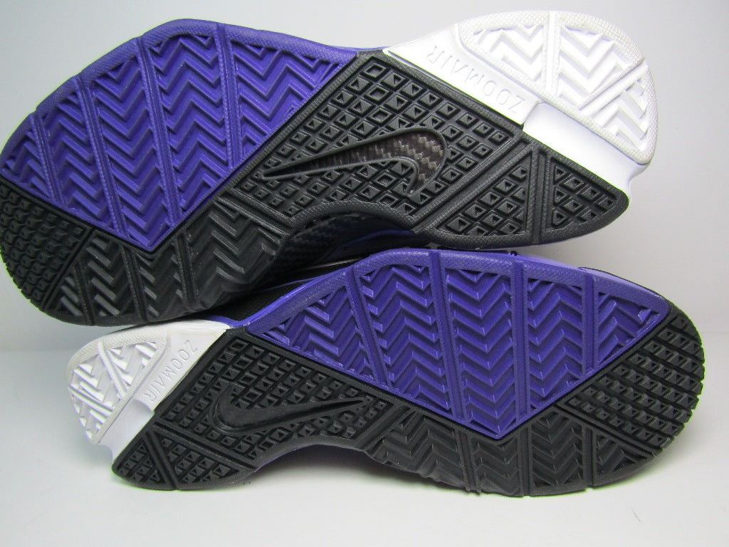 KOBE 1 VARSITY PURPLE EN CAJA KOBE