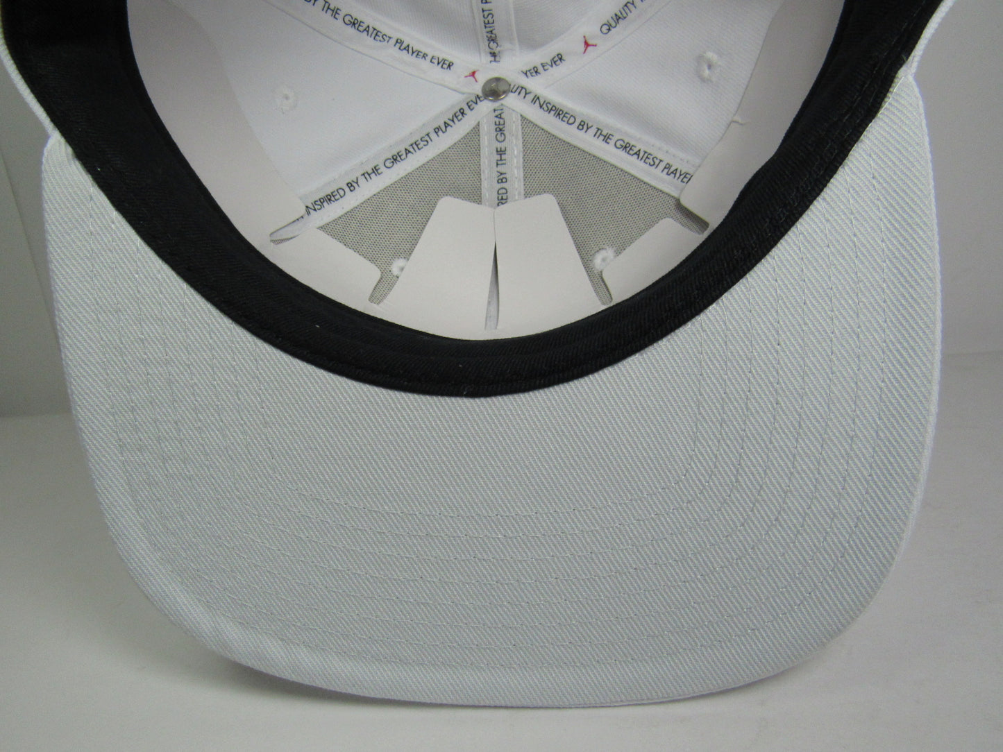 GORRA PLANA JORDAN PRO CAP WHITE 2023 (M/L UNITALLA)