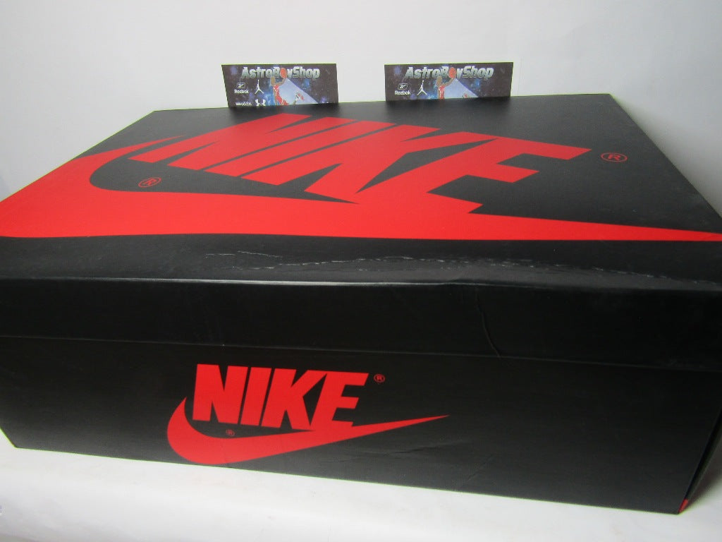 JORDAN 1 HIGH BLACK ROYAL EN CAJA