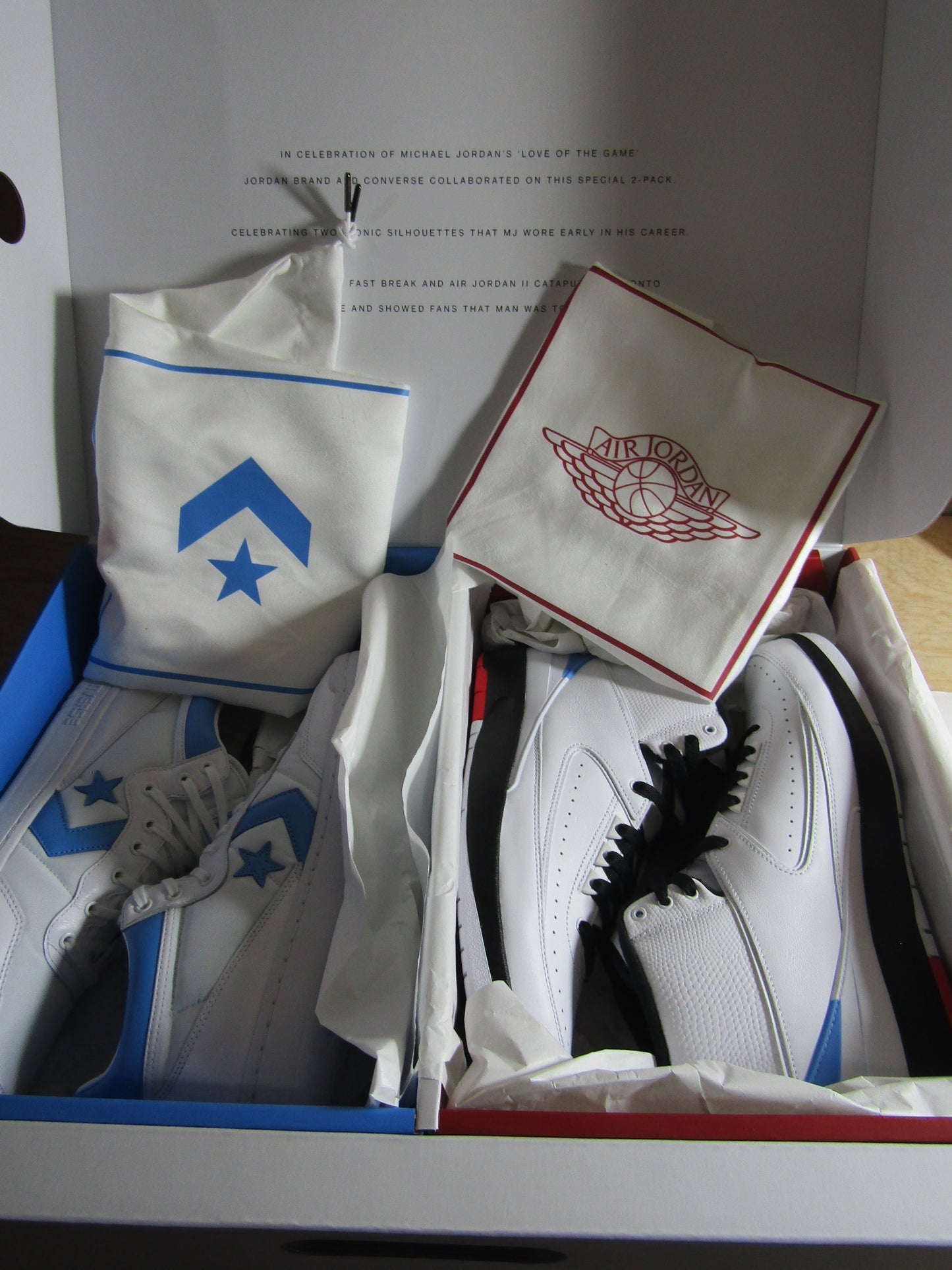 JORDAN 2 X CONVERSE PACK EN CAJA ESPECIAL CON MORRALES INCLUYE LOS 2 PARES