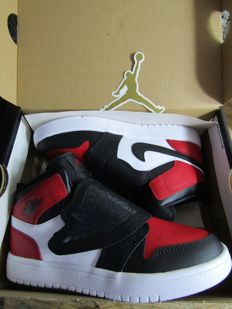 JORDAN 1 SKY BRED TOE KIDS EN CAJA (21CM)