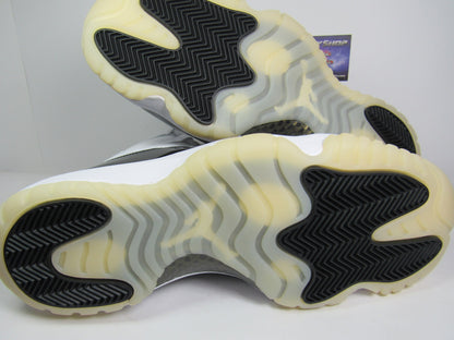 JORDAN 11 GRATITUDE DMP 2023 GOLD EN CAJA