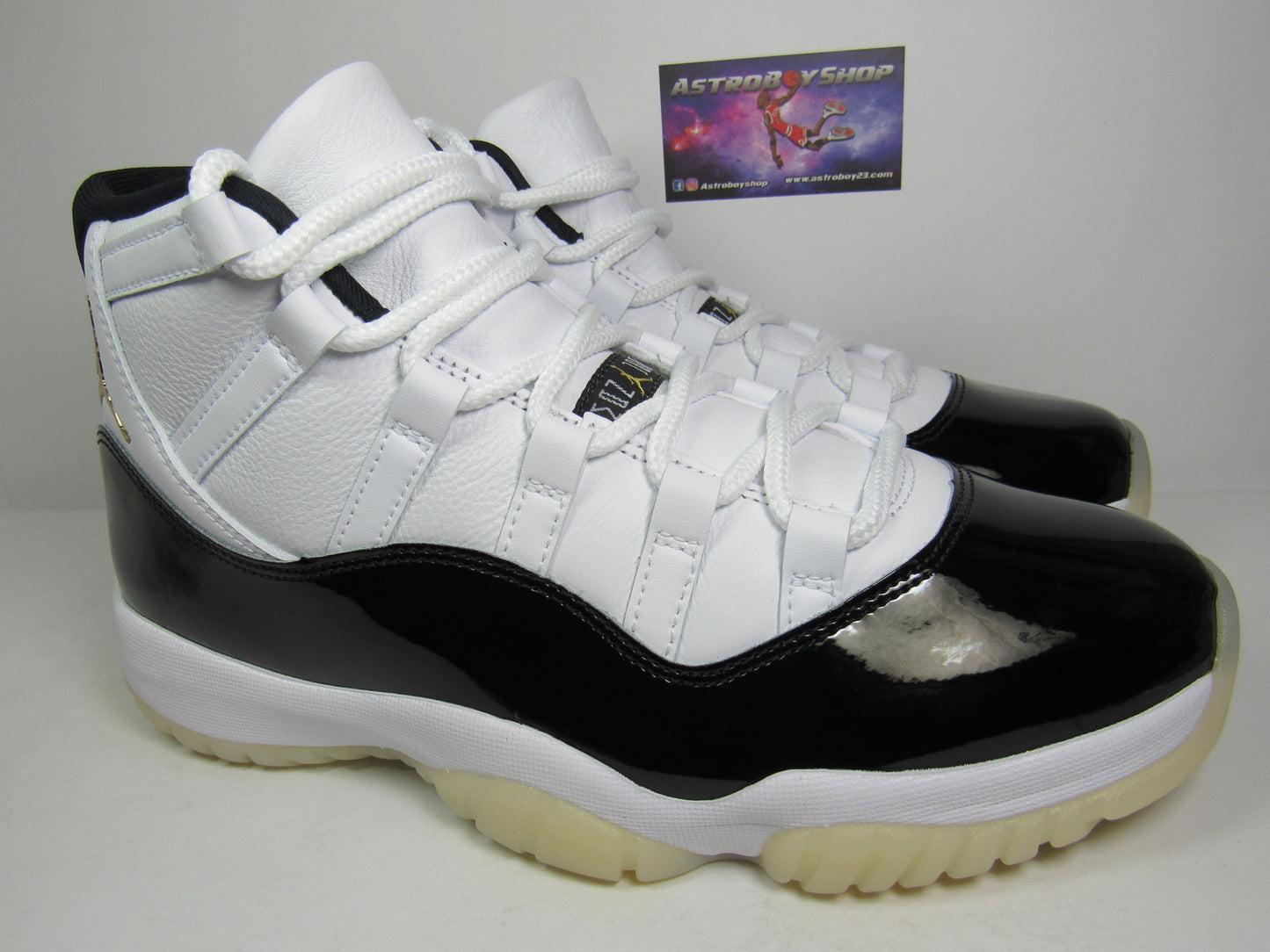 JORDAN XI GRATITUDE DMP 2023 GOLD EN CAJA