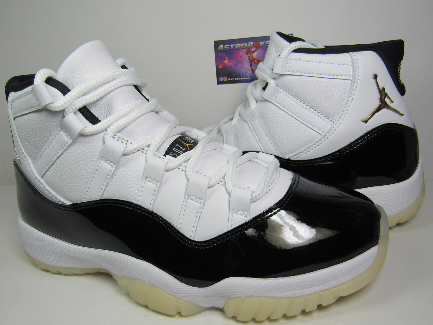 JORDAN XI GRATITUDE DMP 2023 GOLD EN CAJA