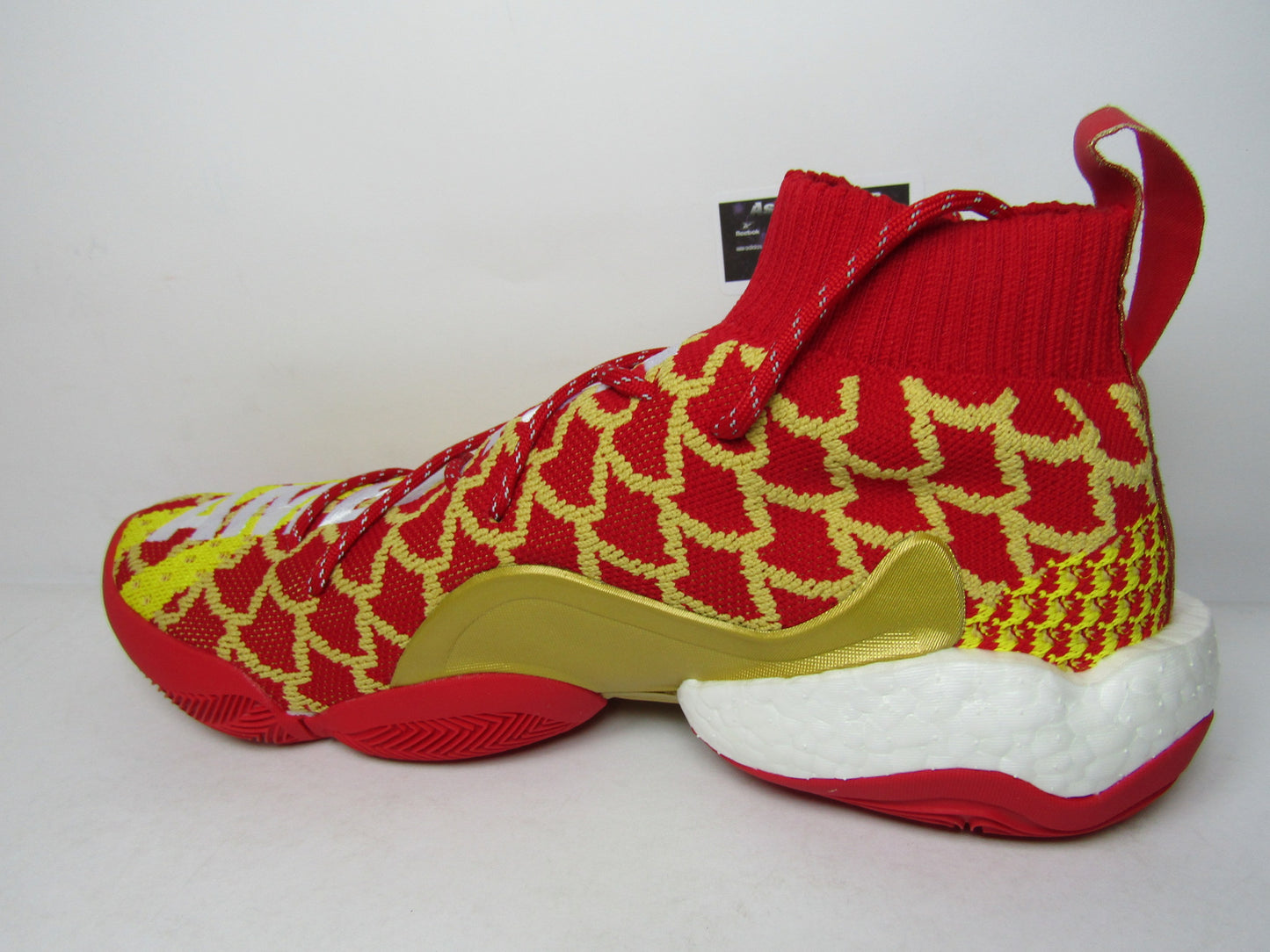 CRAZY BYW PHARRELL CHINESSE NEW YEAR EN CAJA