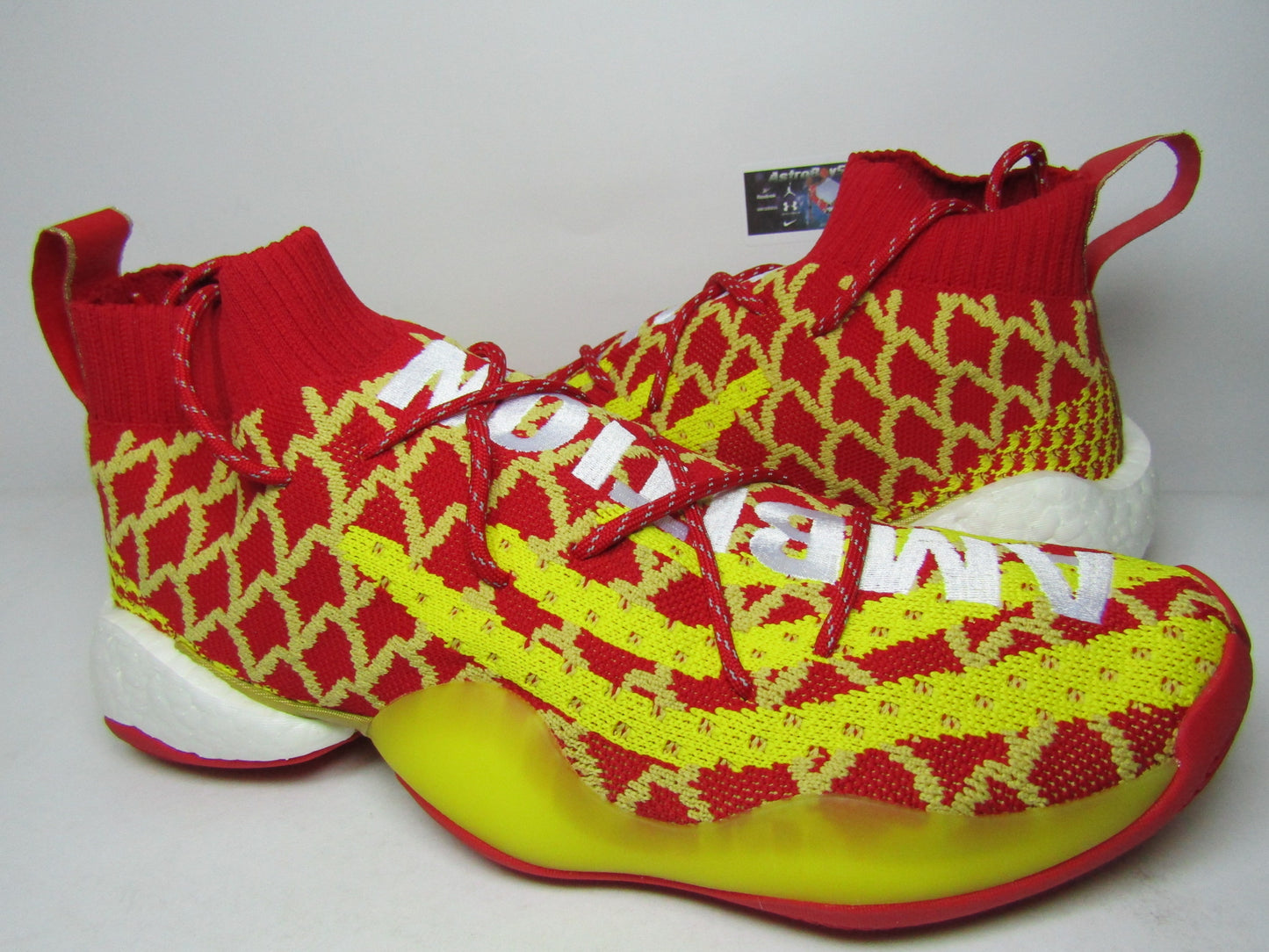 CRAZY BYW PHARRELL CHINESSE NEW YEAR EN CAJA