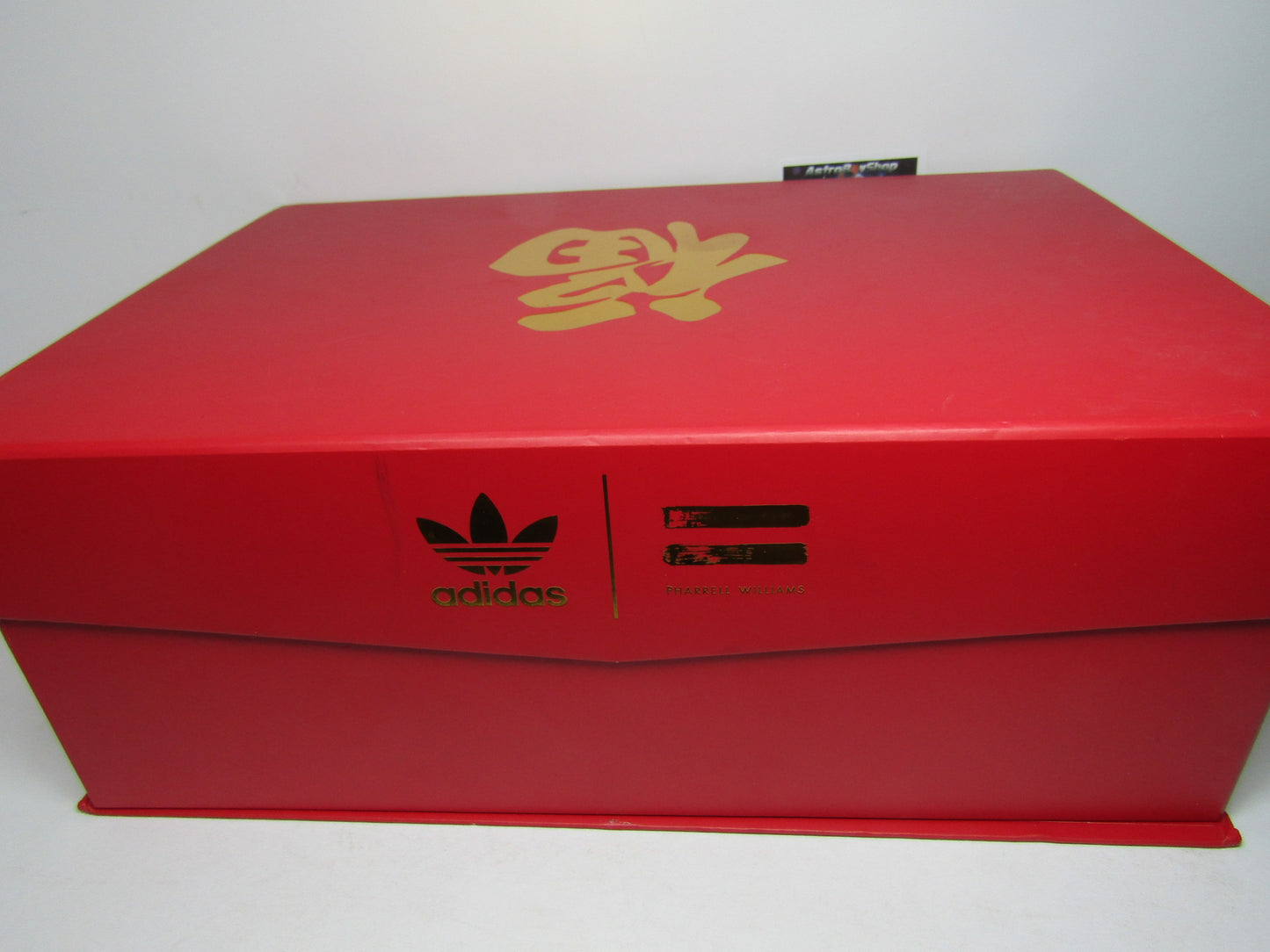 CRAZY BYW PHARRELL CHINESSE NEW YEAR EN CAJA