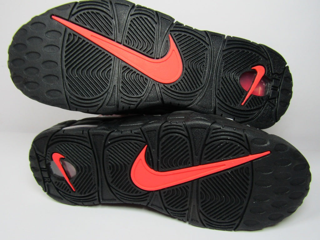 PIPPEN AIR MORE UPTEMPO CRIMSON KIDS EN CAJA (23.5 CM)