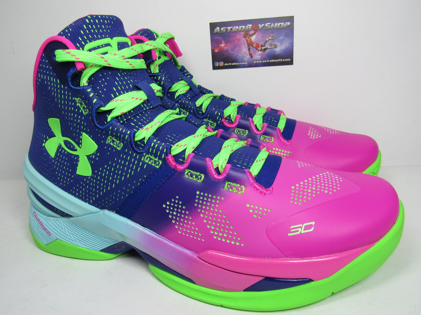 UNDER ARMOUR CURRY 2 NORTHERN LIGHT PINK EN CAJA