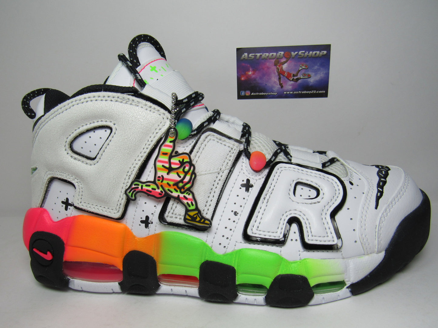 PIPPEN AIR MORE UPTEMPO GHOST EN CAJA