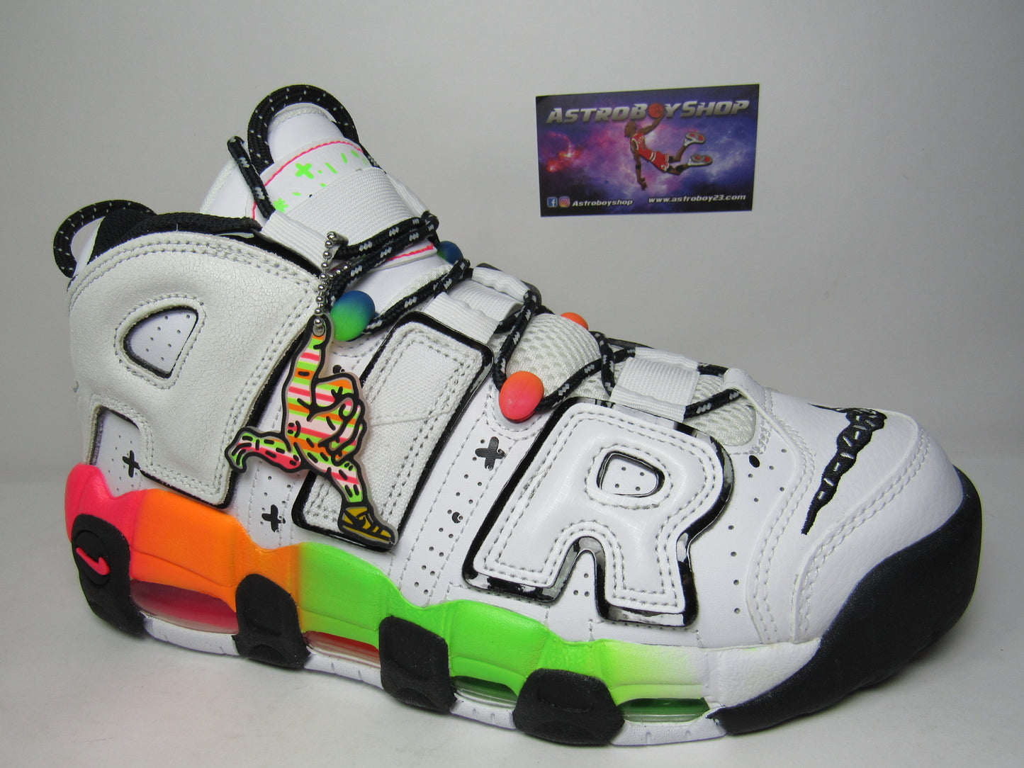 PIPPEN AIR MORE UPTEMPO GHOST EN CAJA