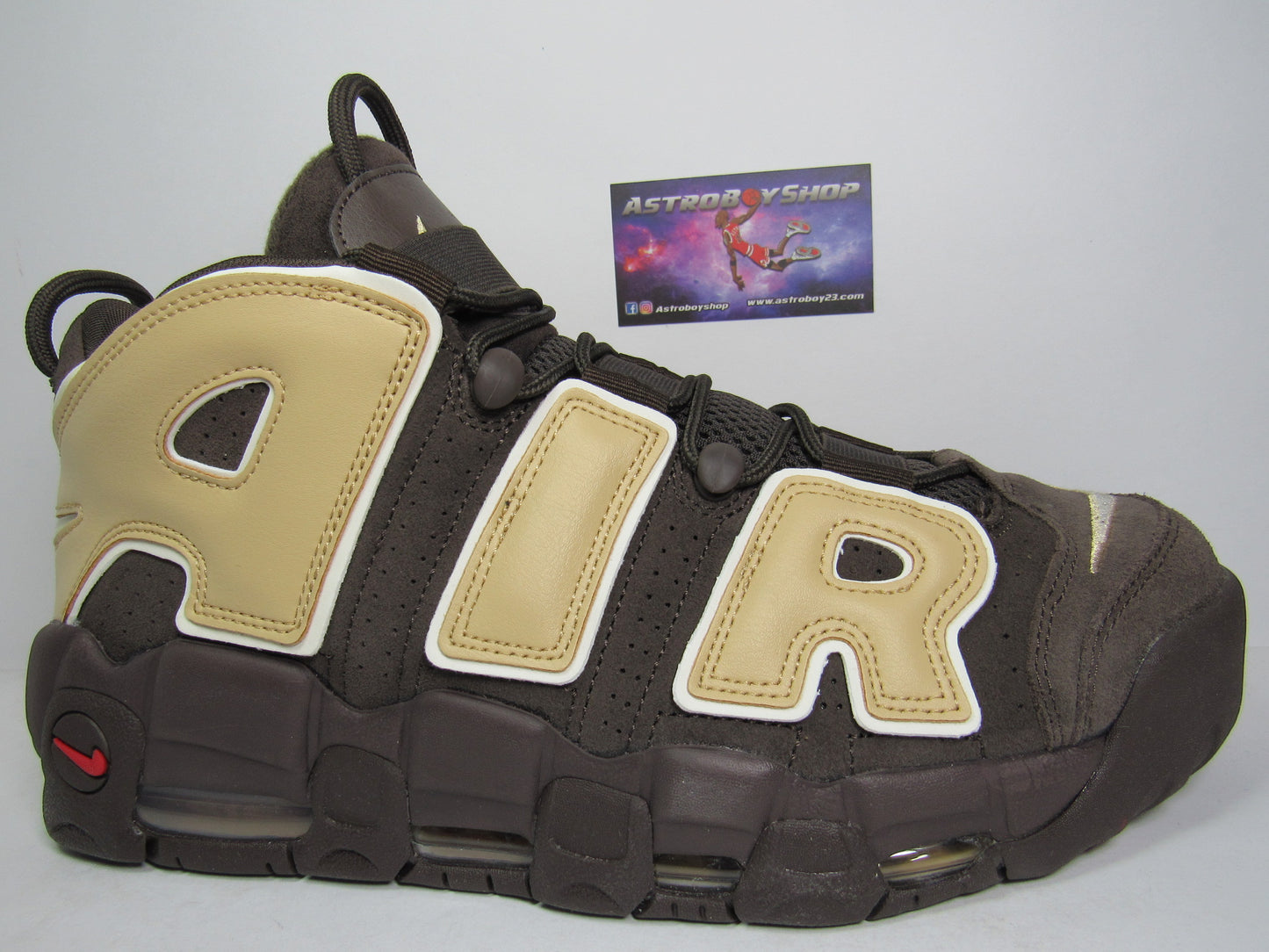 PIPPEN AIR MORE UPTEMPO "BAROQUE BROWN" EN CAJA