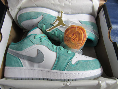 JORDAN 1 LOW KIDS "NEW EMERALD" EN CAJA oferta