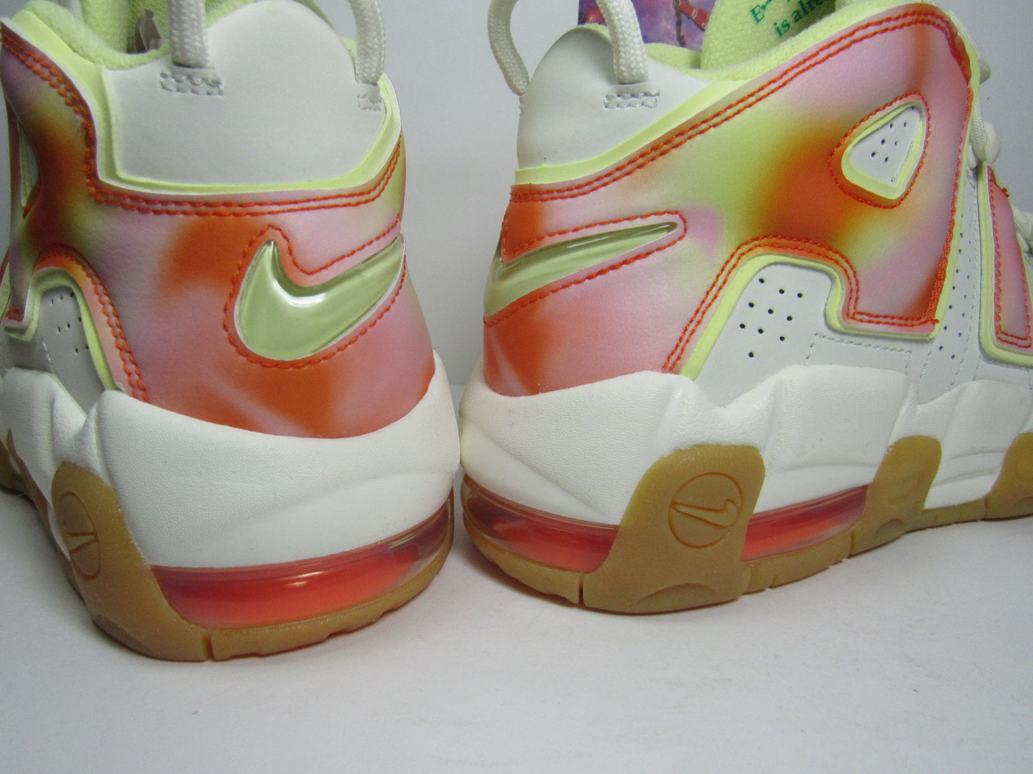 PIPPEN AIR MORE UPTEMPO KIDS "COLORS" EN CAJA