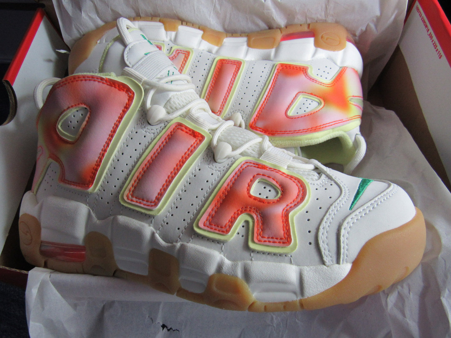 PIPPEN AIR MORE UPTEMPO KIDS "COLORS" EN CAJA