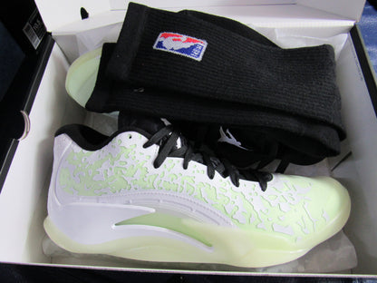 JORDAN ZION 3 GLOW IN THE DARK FOSFORECENTES EN CAJA