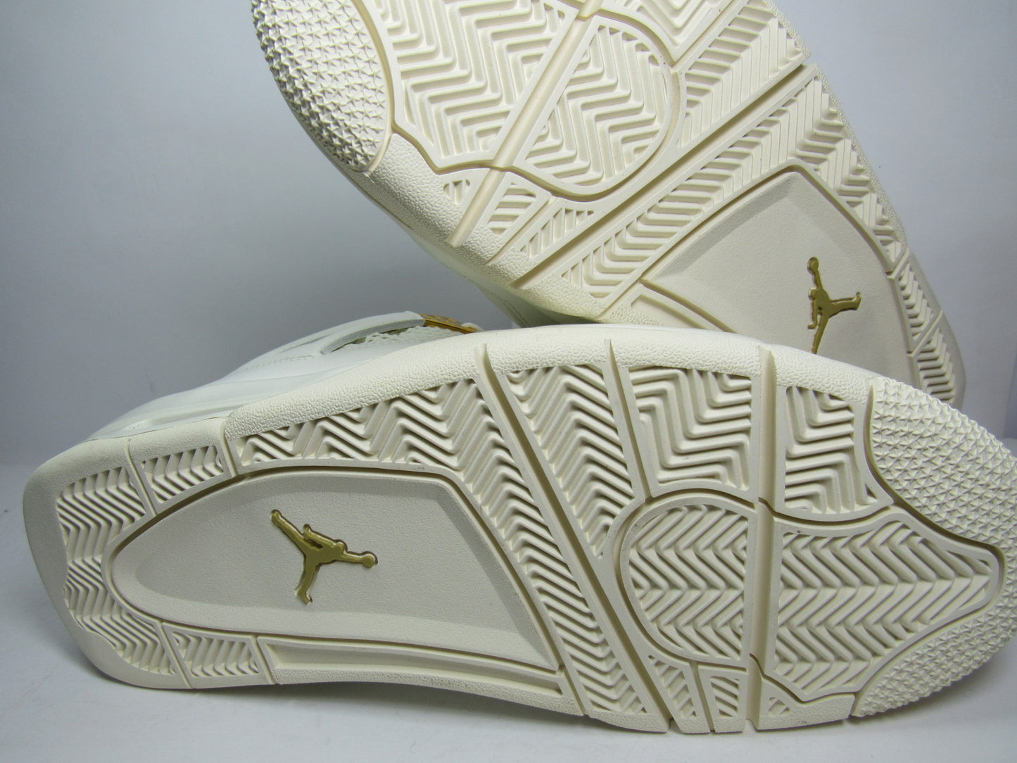 JORDAN 4 WOMENS METALLIC GOLD EN CAJA