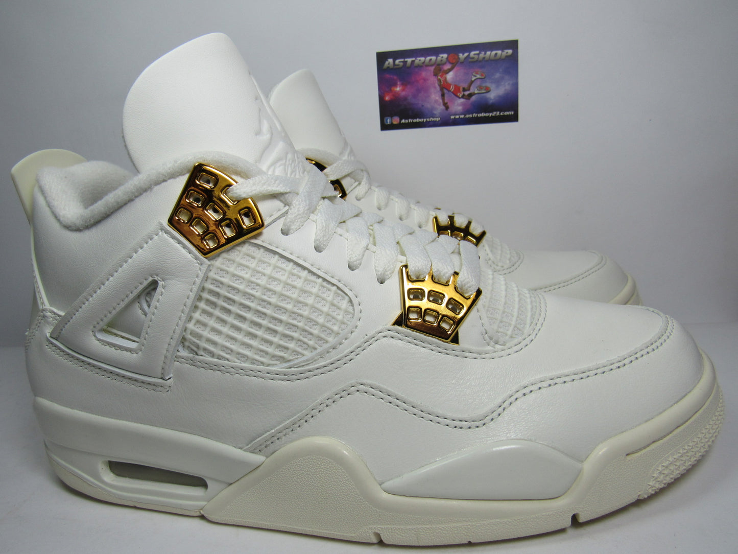 JORDAN 4 WOMENS METALLIC GOLD EN CAJA