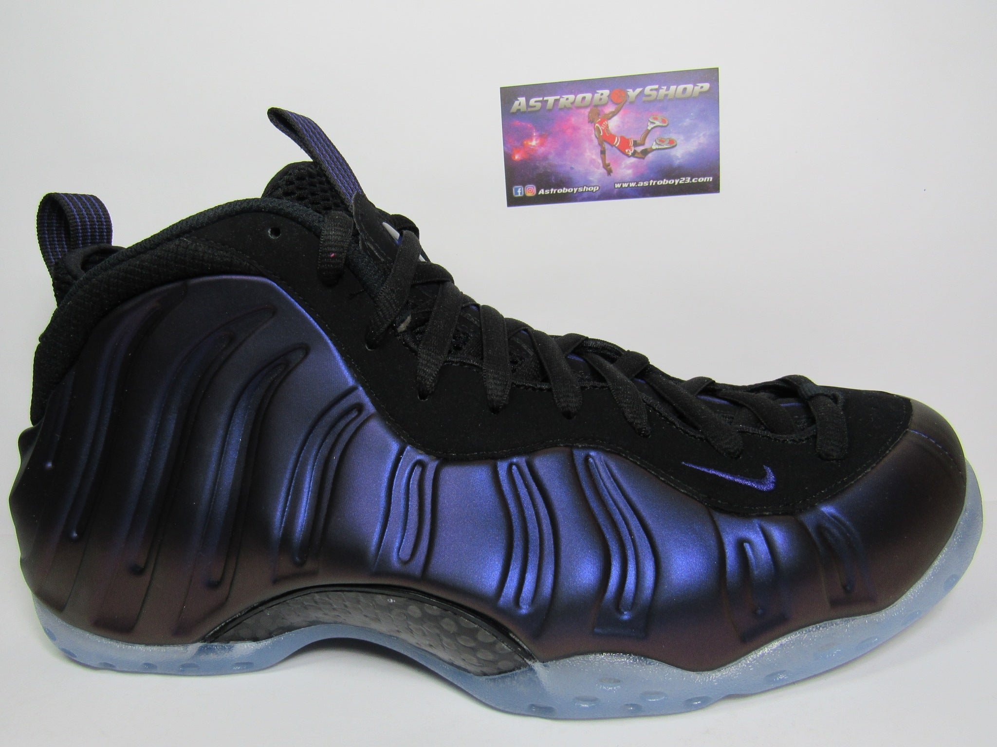 FOAMPOSITE EGGPLANT 2024 EDITION EN CAJA ASTROBOYSHOP SNEAKER STORE