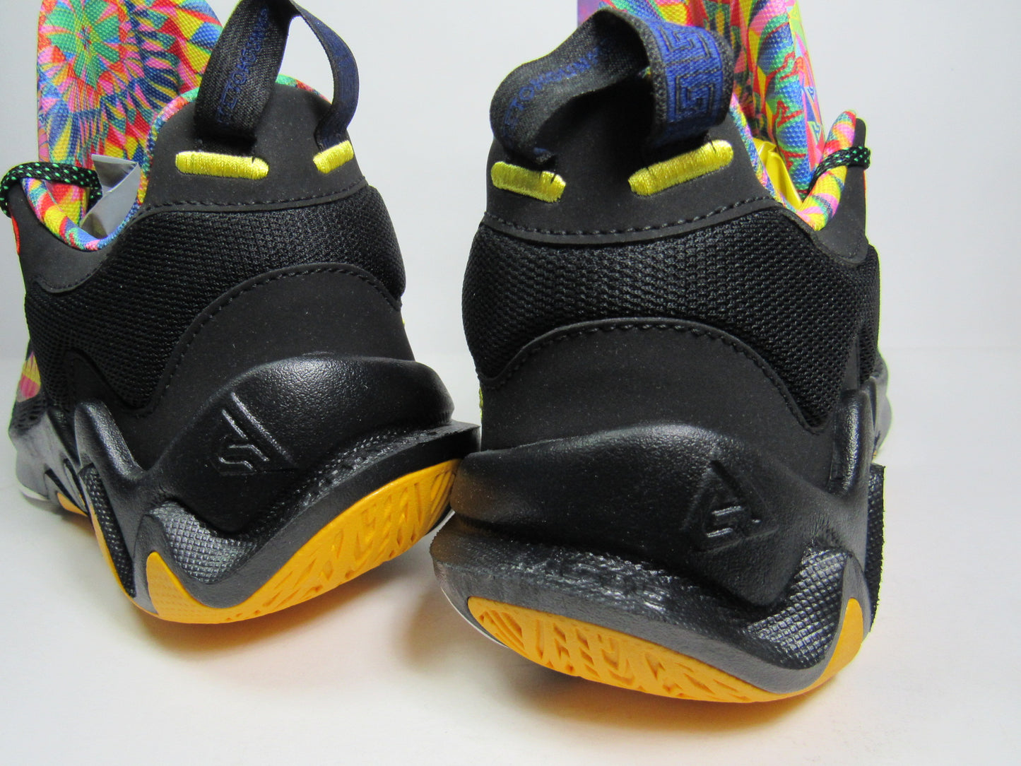 NIKE GIANNIS IMMORTALITY KIDS MULTICOLOR EN CAJA