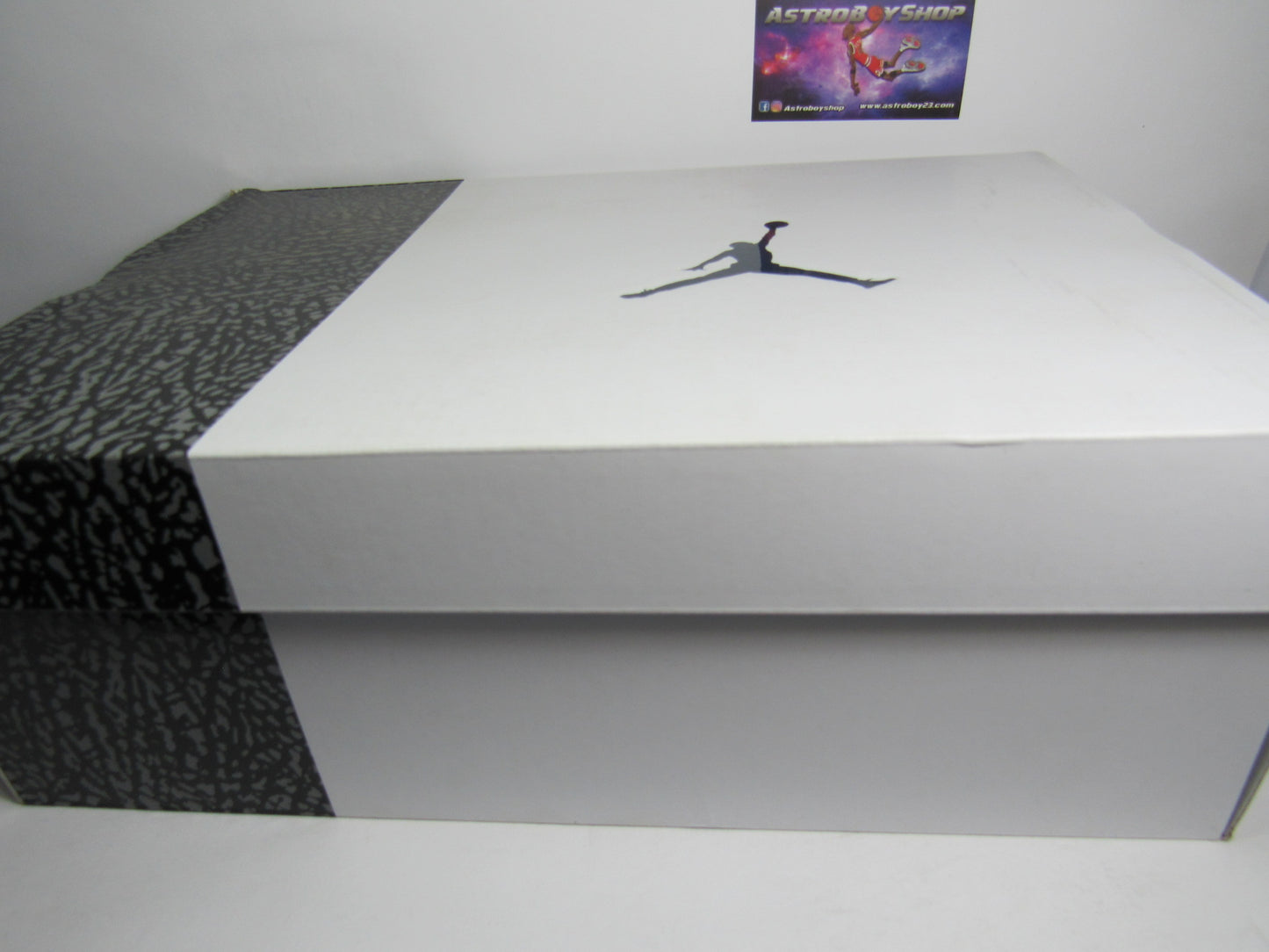 JORDAN 3 MIDNIGHT NAVY EN CAJA