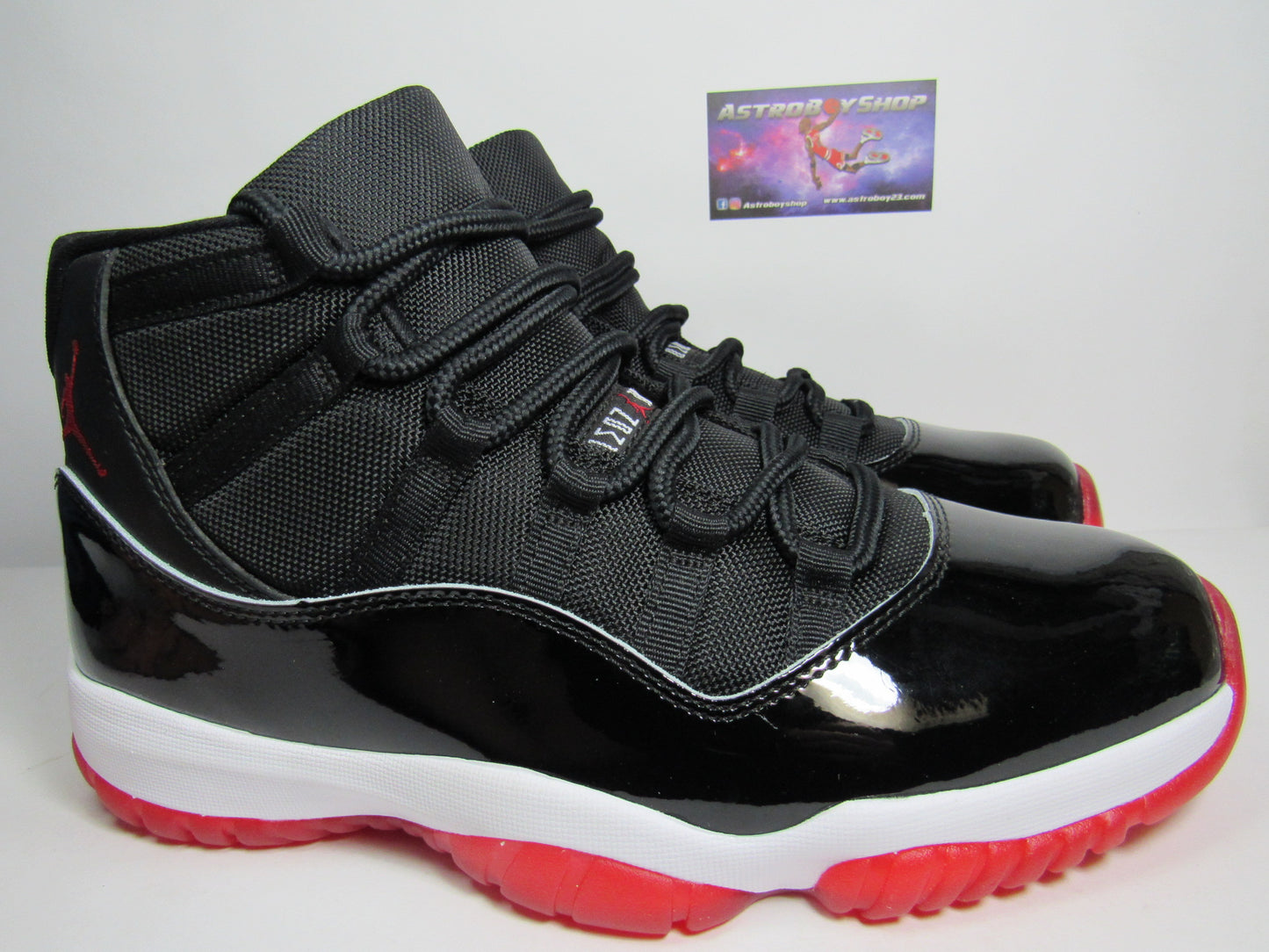 JORDAN 11 BRED PLAYOFFS EN CAJA