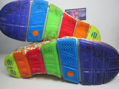 LEBRON 4 FRUITY PEBBLES EN CAJA