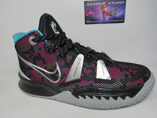 KYRIE 7 PIXEL CAMO EN CAJA (23 MEX)