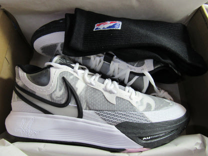 KYRIE 8 WHITE BLACK EN CAJA