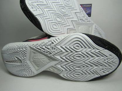 KYRIE IRVING 8 WHITE RED EN CAJA