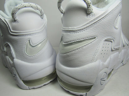 PIPPEN AIR MORE UPTEMPO TRIPLE WHITE EN CAJA