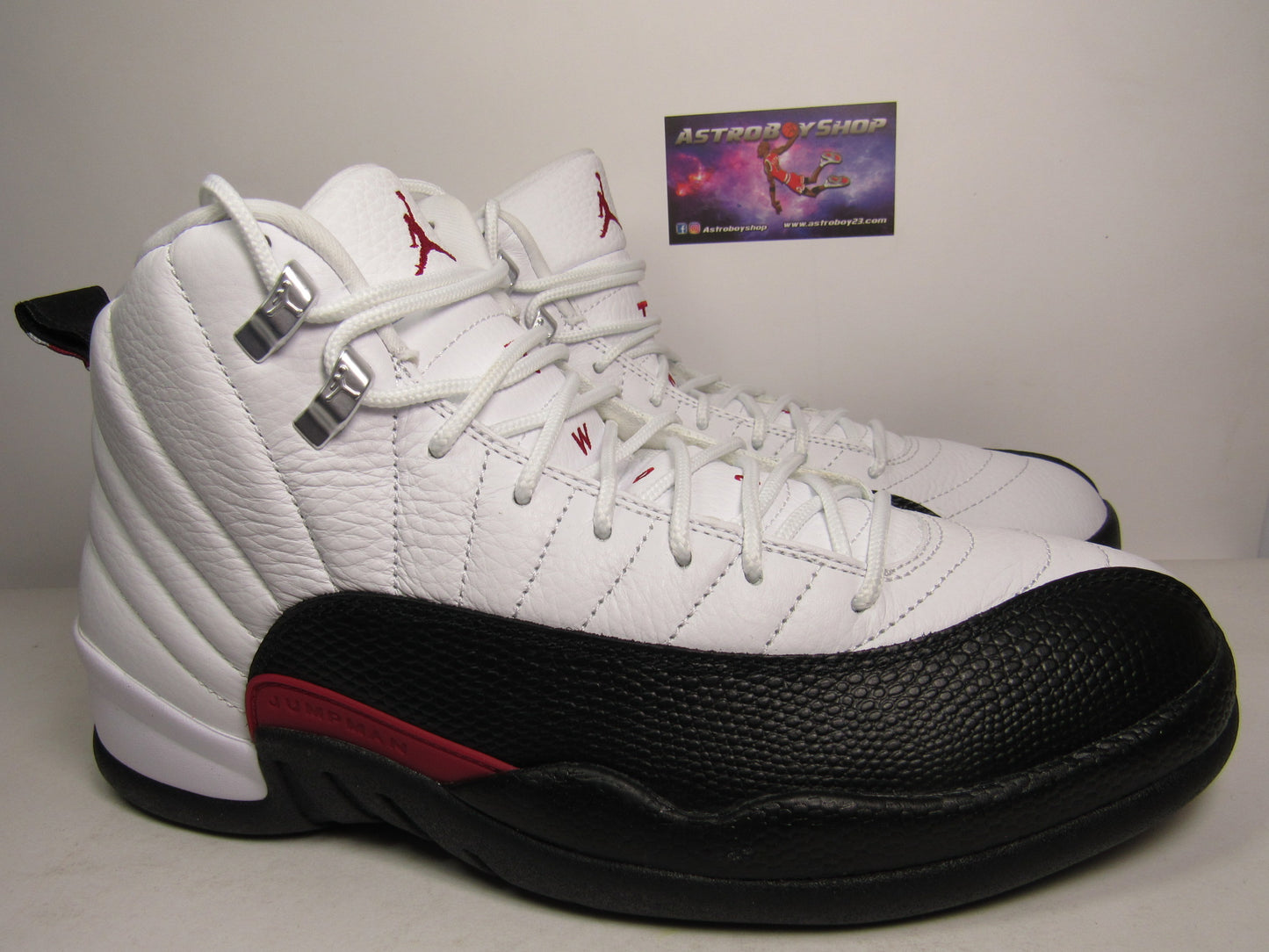 JORDAN 12 TAXI FLIP EN CAJA