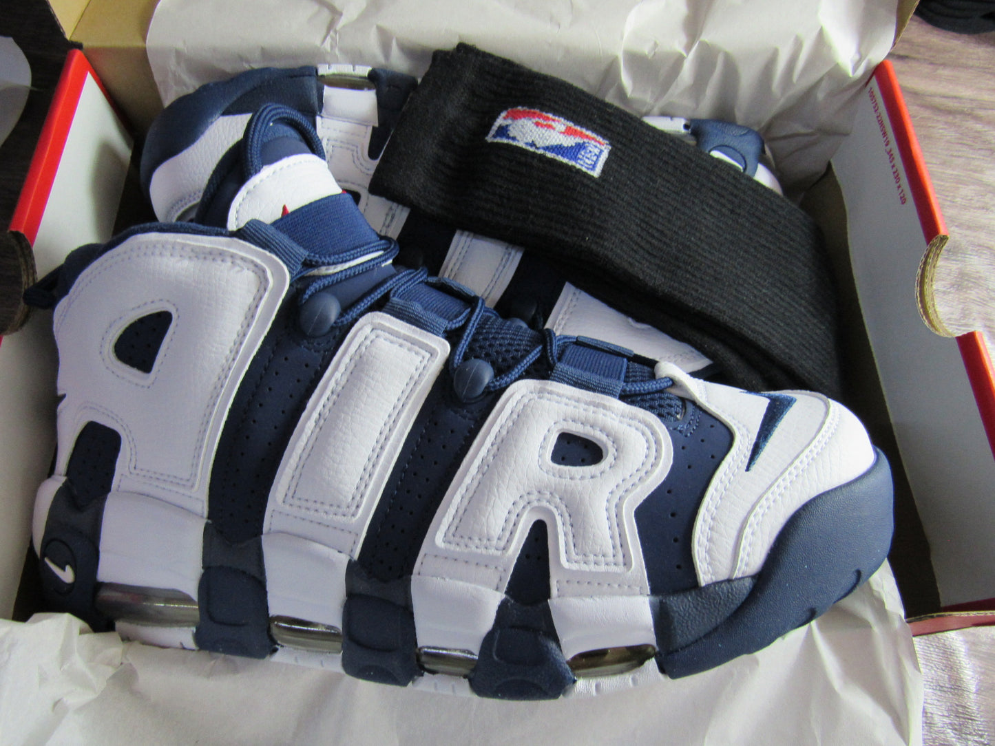 PIPPEN AIR MORE UPTEMPO OLYMPICS 2024 EN CAJA