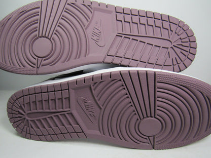 JORDAN 1 LOW SKY MAUVE EN CAJA