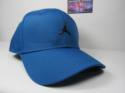 GORRA CURVA JORDAN LOGO METAL INDUSTRIAL BLUE
