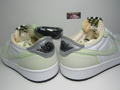 JORDAN 1 LOW OG "GHOST GREEN" EN CAJA