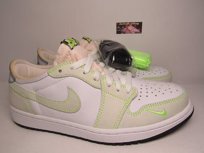 JORDAN 1 LOW OG "GHOST GREEN" EN CAJA