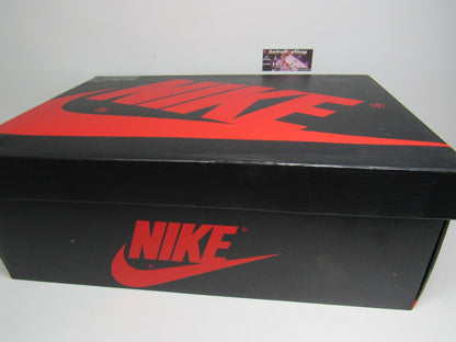 JORDAN 1 LOW OG "GHOST GREEN" EN CAJA