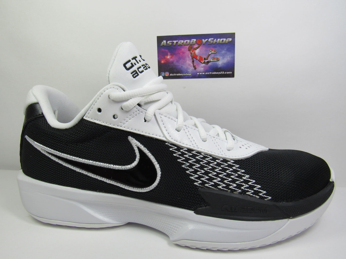 NIKE GT CUT ACADEMY PANDA EN CAJA